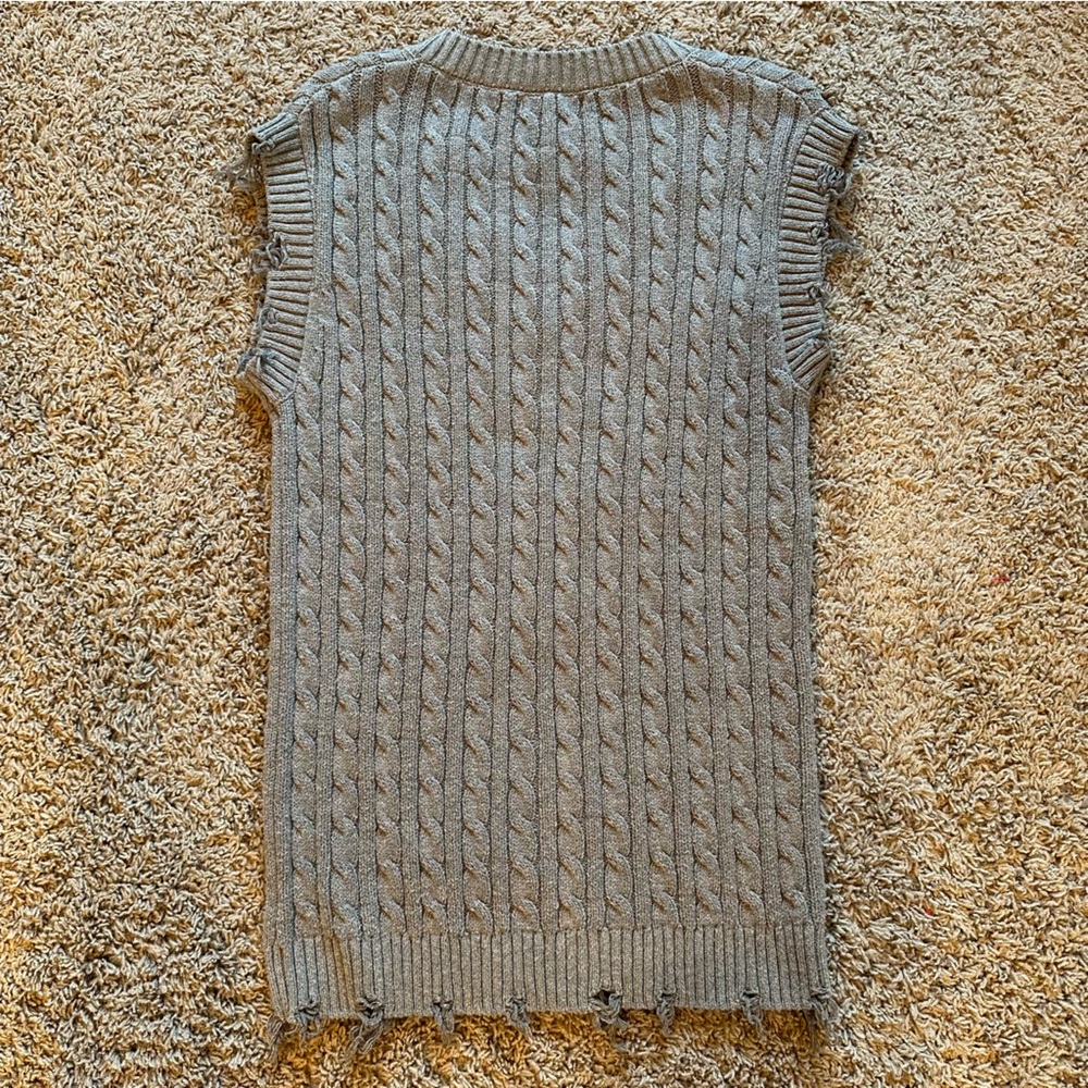 Steve Madden aiden V-neck sweater vest - Picture 3 of 6